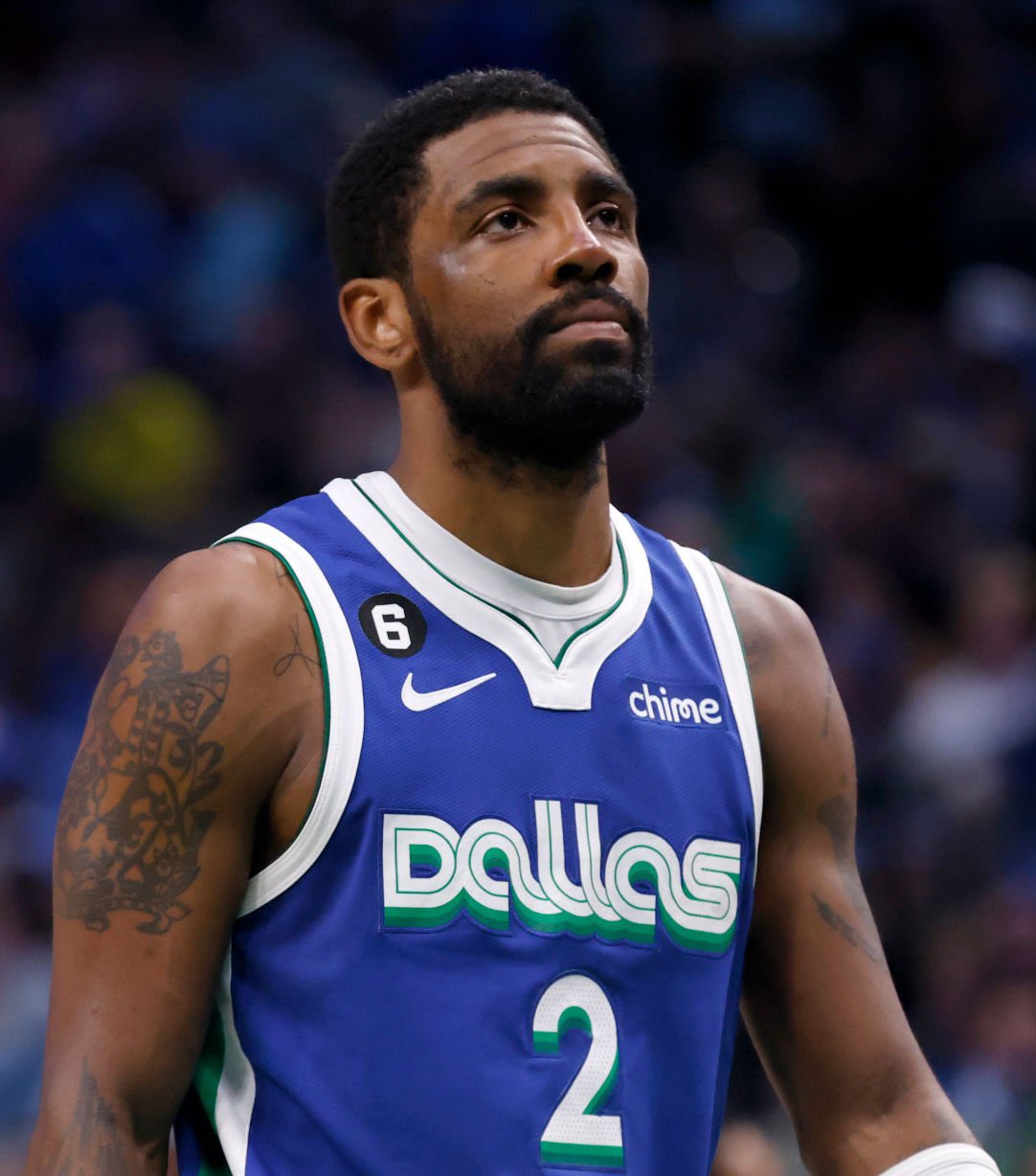 一位名叫伊 一位名叫伊